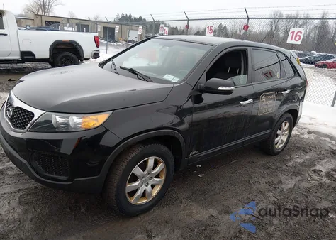 2013 Kia Sorento Lx z USA, uszkodzony, nr VIN 5XYKTCA67DG404076